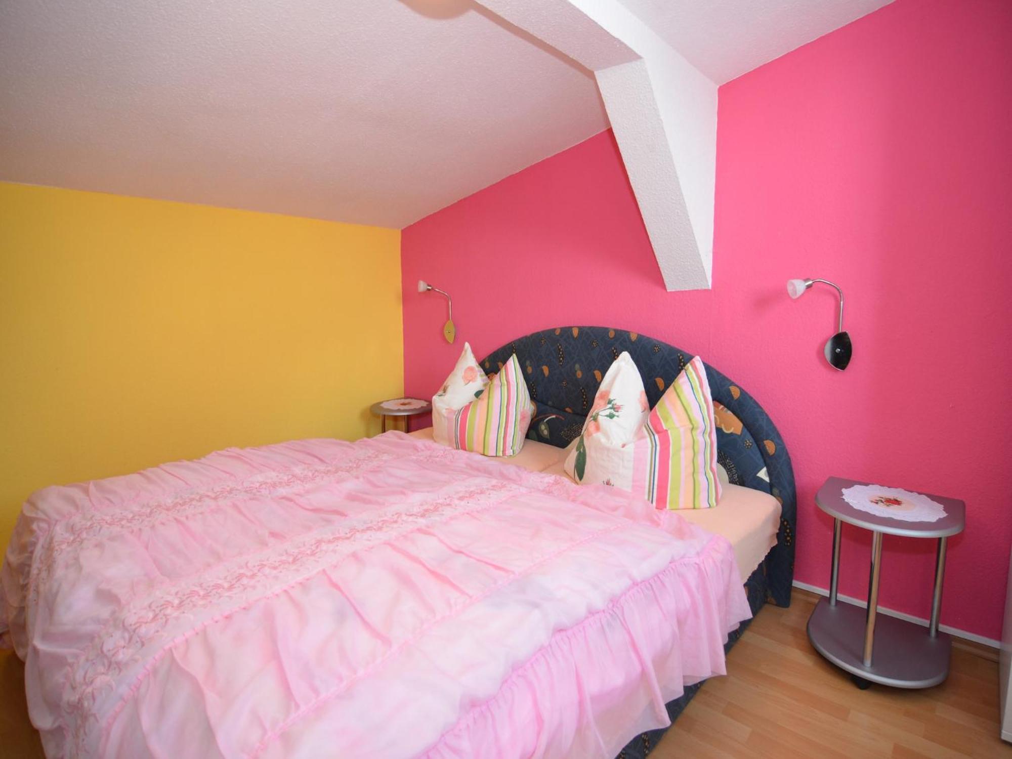 Holiday Home In Neustadt Am Rennsteig With Pond Εξωτερικό φωτογραφία