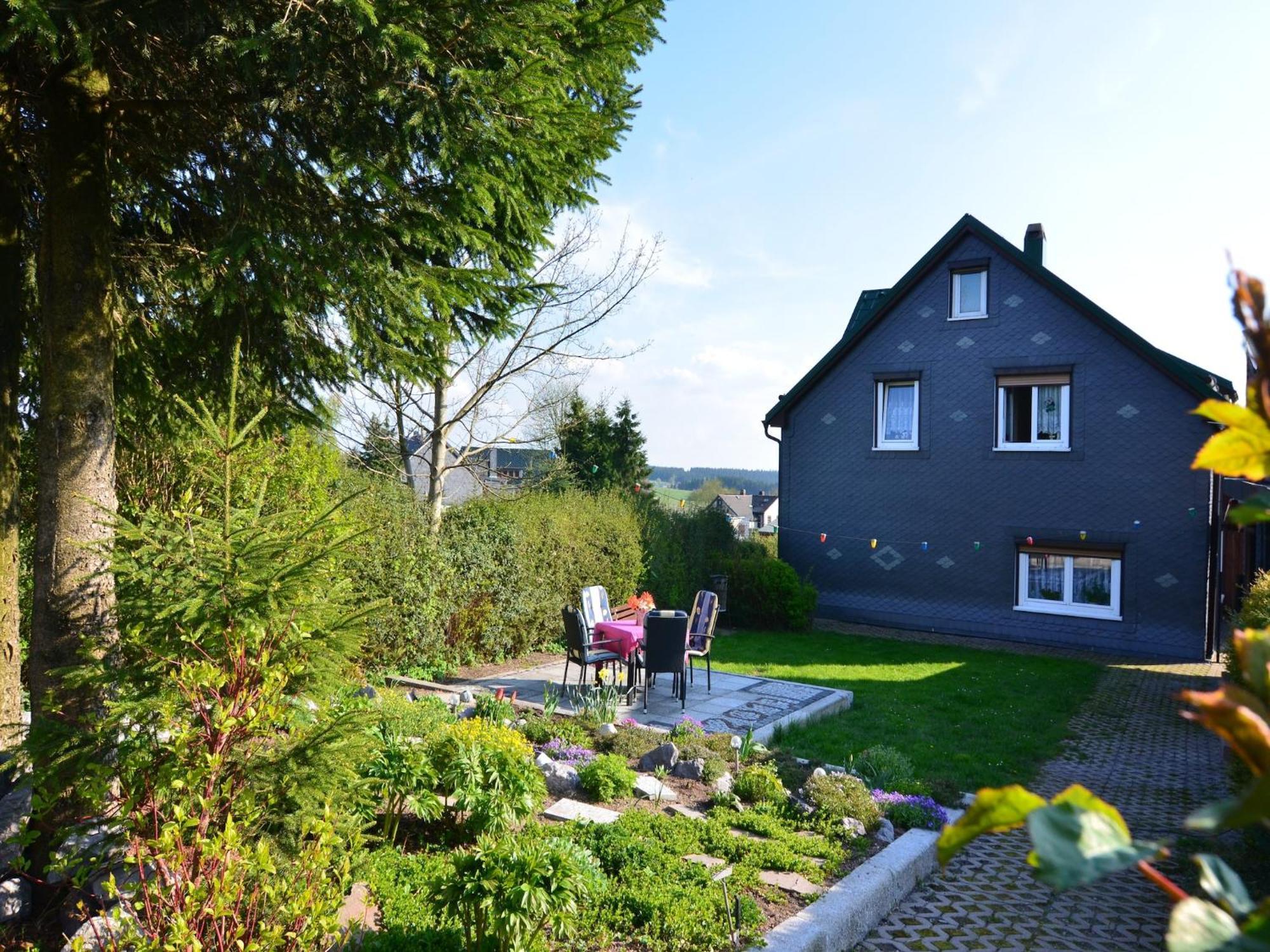 Holiday Home In Neustadt Am Rennsteig With Pond Εξωτερικό φωτογραφία