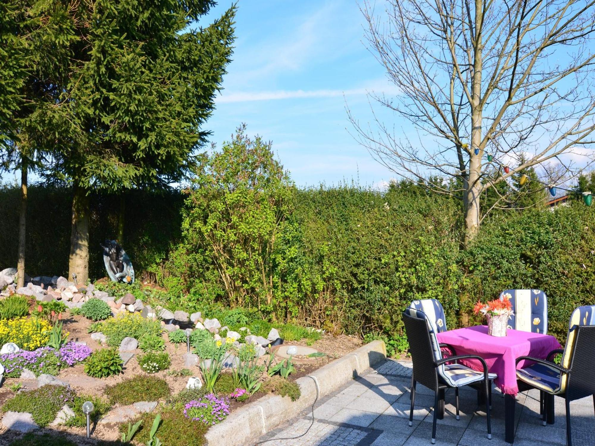 Holiday Home In Neustadt Am Rennsteig With Pond Εξωτερικό φωτογραφία