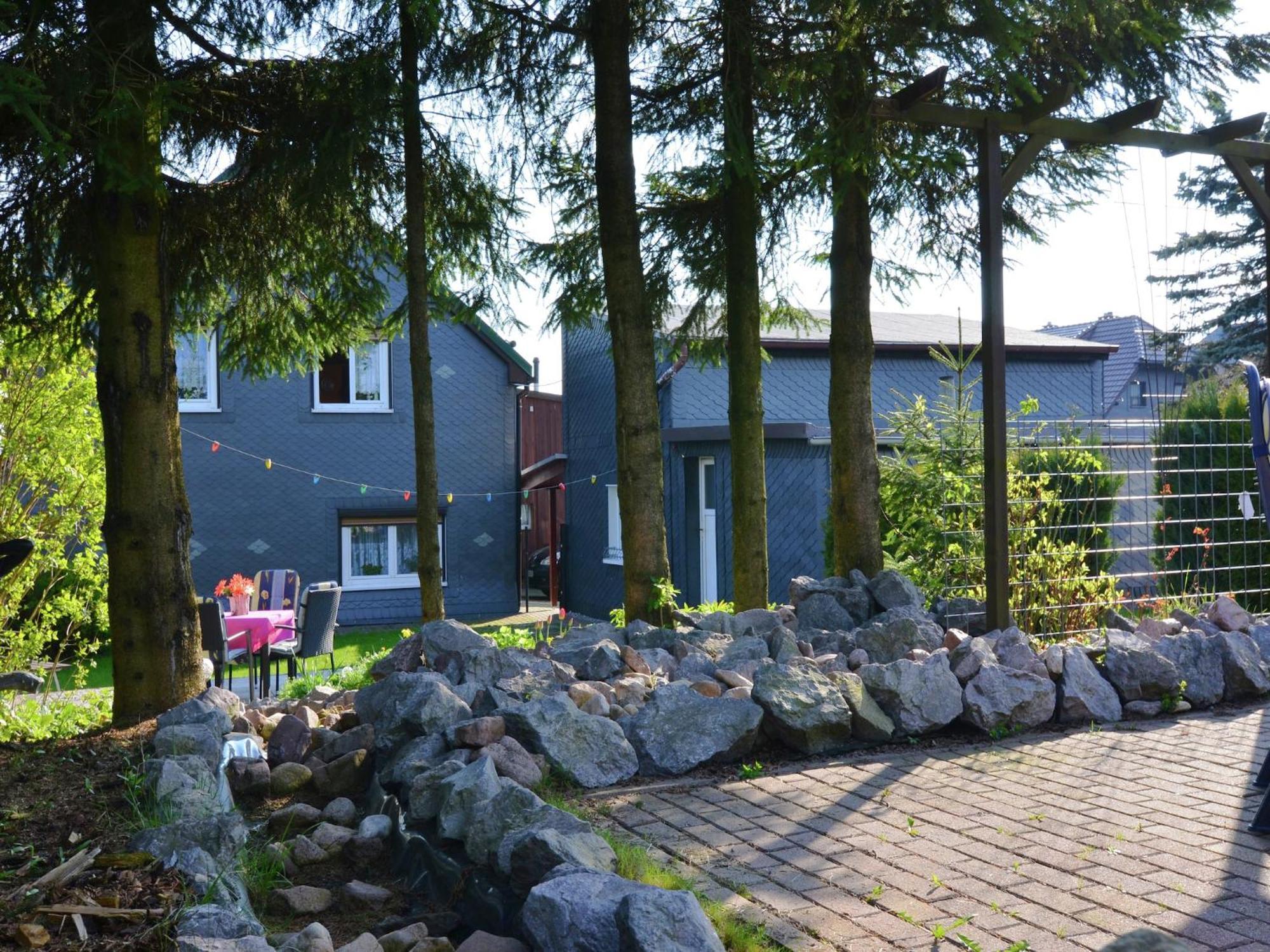 Holiday Home In Neustadt Am Rennsteig With Pond Εξωτερικό φωτογραφία