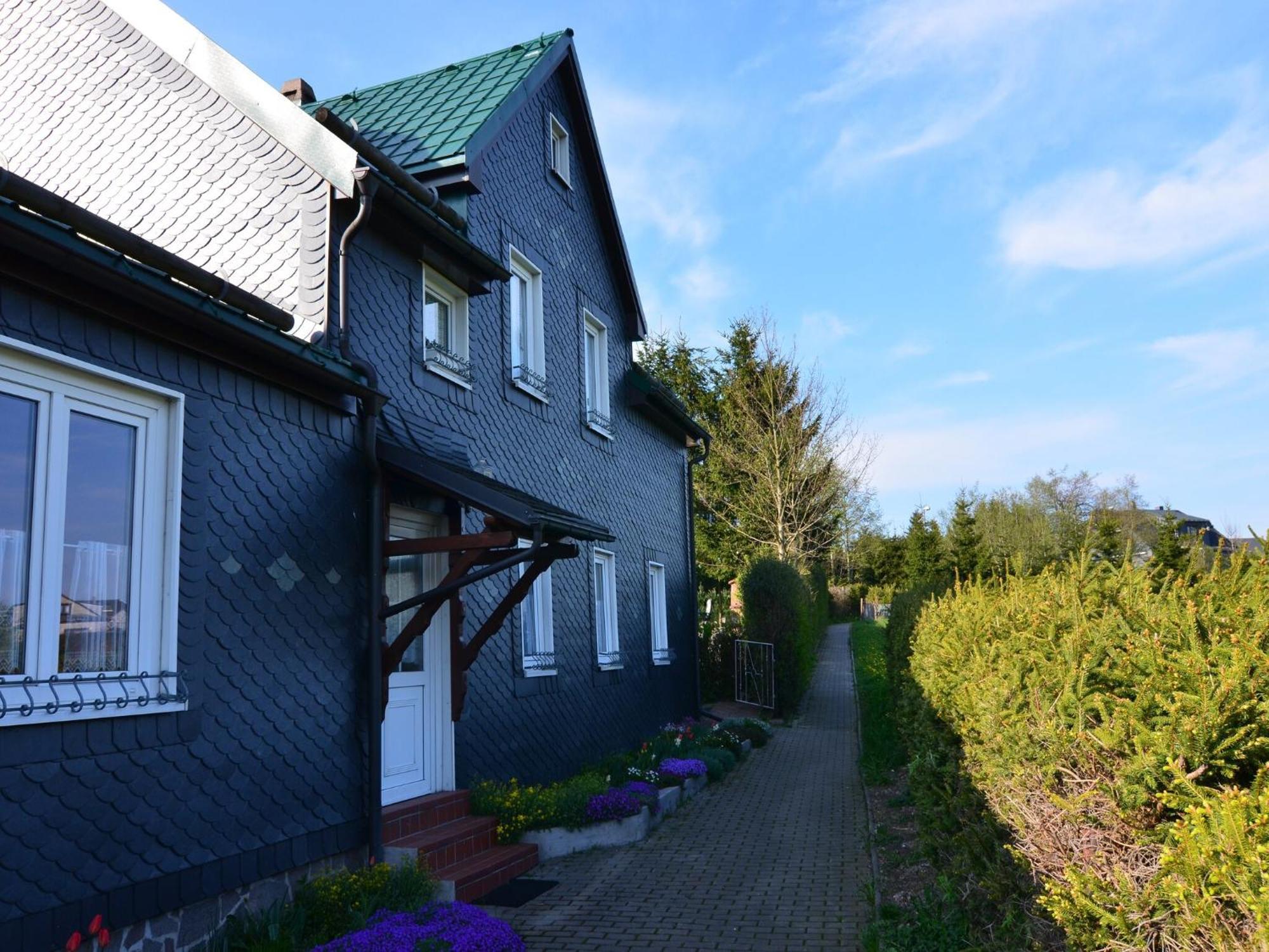 Holiday Home In Neustadt Am Rennsteig With Pond Εξωτερικό φωτογραφία