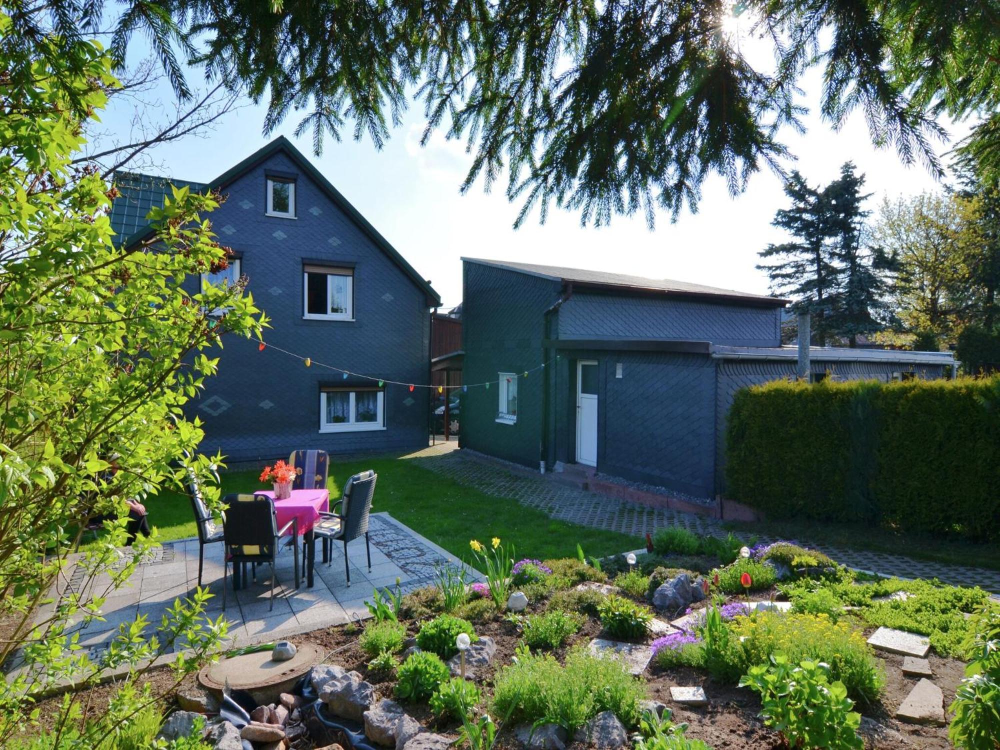Holiday Home In Neustadt Am Rennsteig With Pond Εξωτερικό φωτογραφία