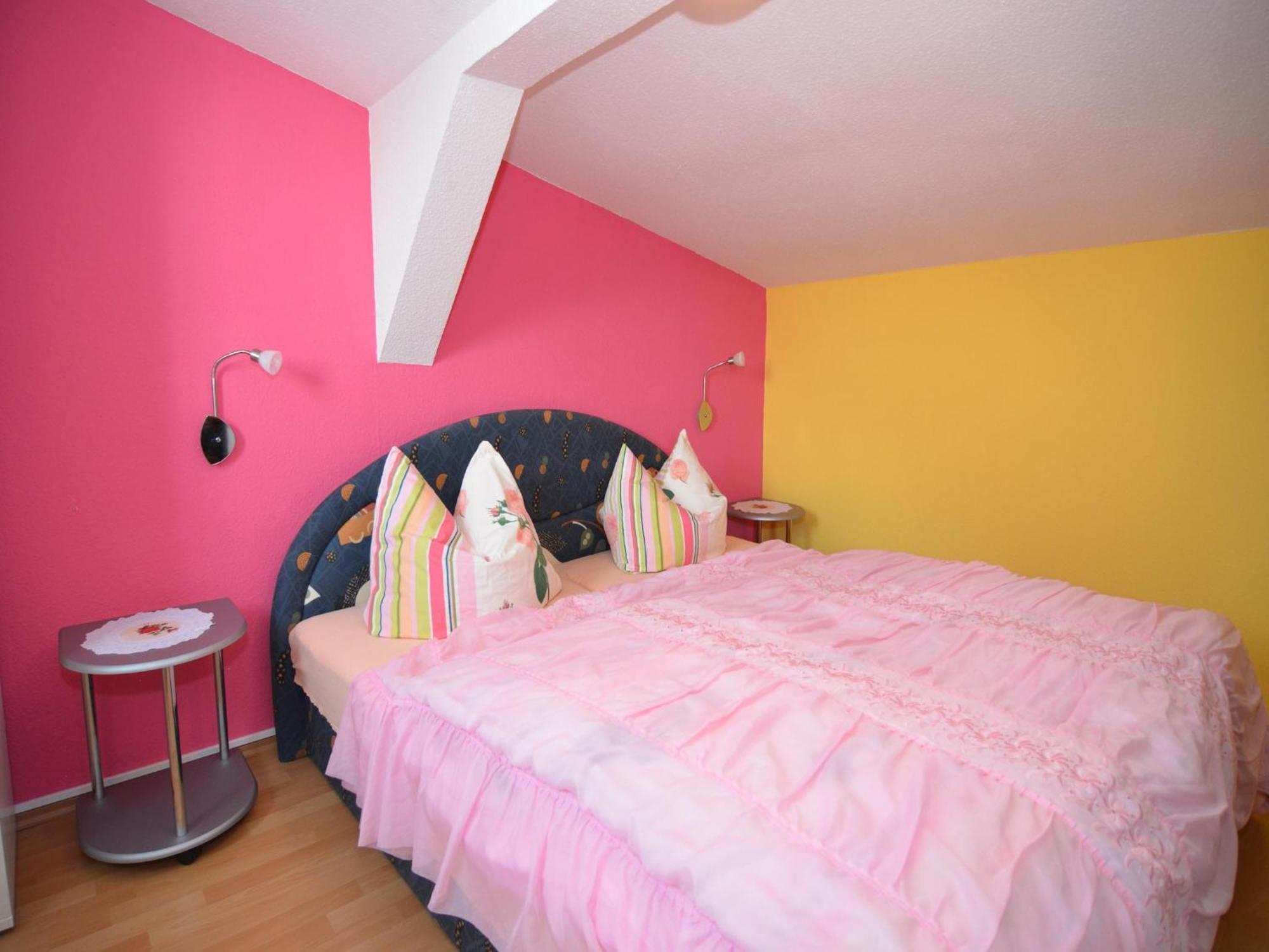 Holiday Home In Neustadt Am Rennsteig With Pond Εξωτερικό φωτογραφία
